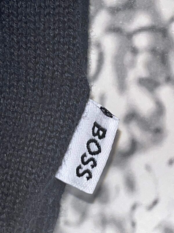 Pull Hugo Boss / Taille 18 mois – Image 5