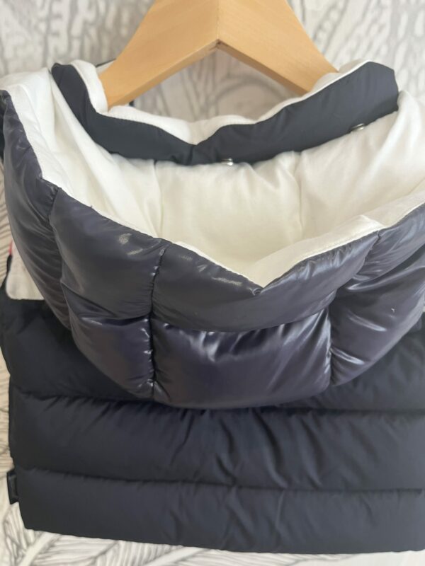 Doudoune sans manches Moncler / Taille 12-18 mois – Image 7
