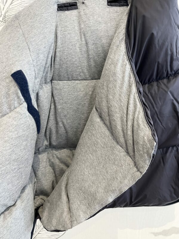 Gigoteuse Moncler / Naissance à 6 mois – Image 5