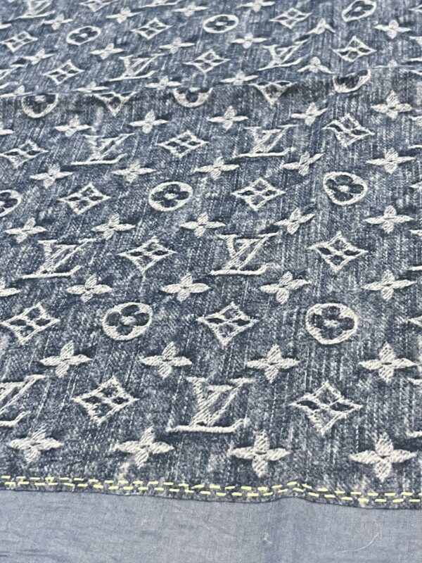 Foulard Louis Vuitton – Image 3