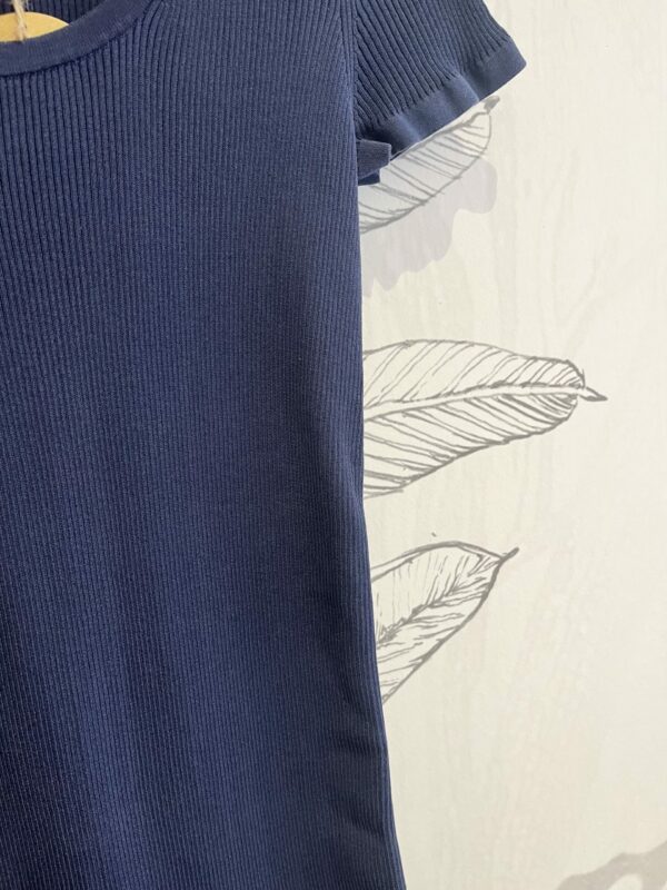 T-shirt Chanel / Taille 38 – Image 2