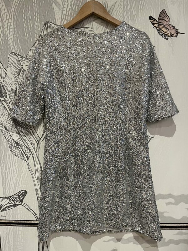 Robe Jones + Jones – Image 6
