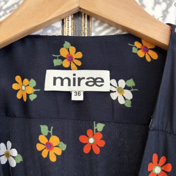 Robe Mirae – Image 4
