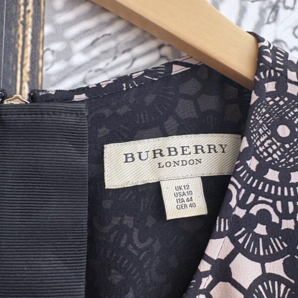 Robe Burberry – Image 3
